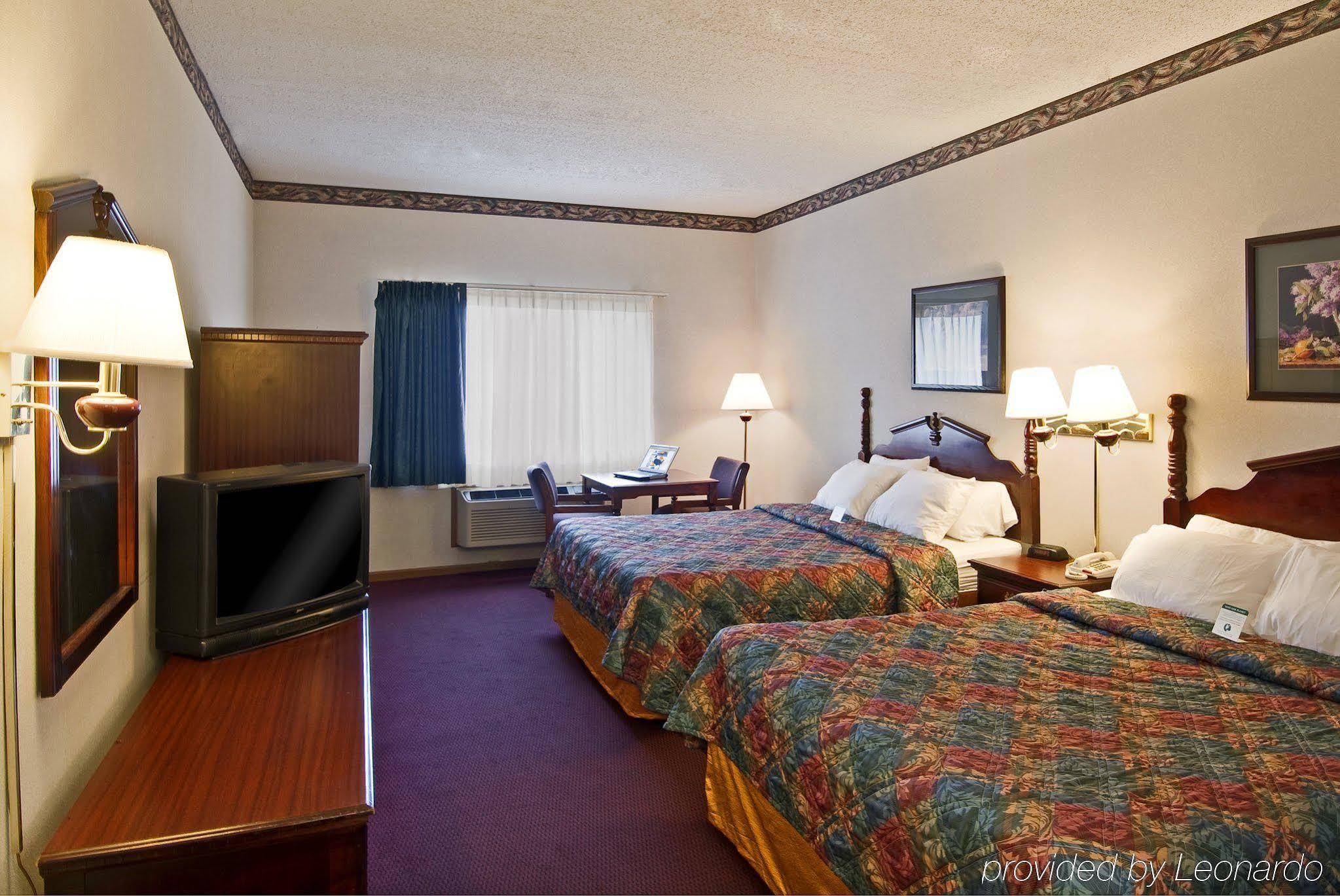 Americas Best Value Inn Waukegan Exterior foto