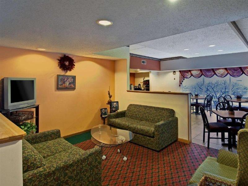 Americas Best Value Inn Waukegan Exterior foto
